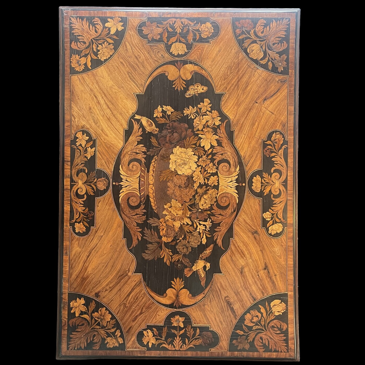 Coffeetable with a Dutch inlaid top